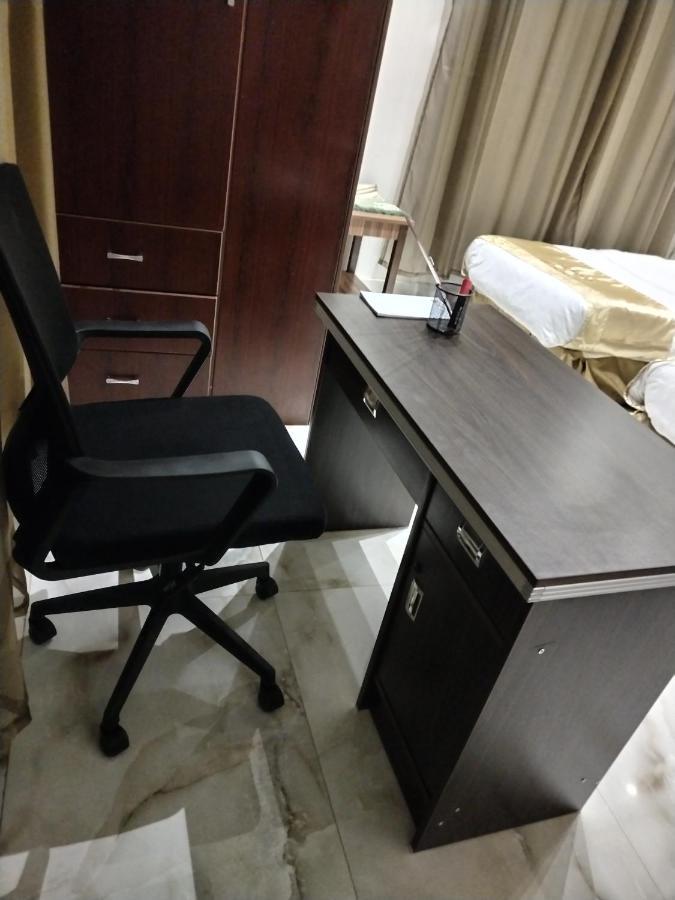 Al Bateel Furnished Apartments Riadh Exterior foto